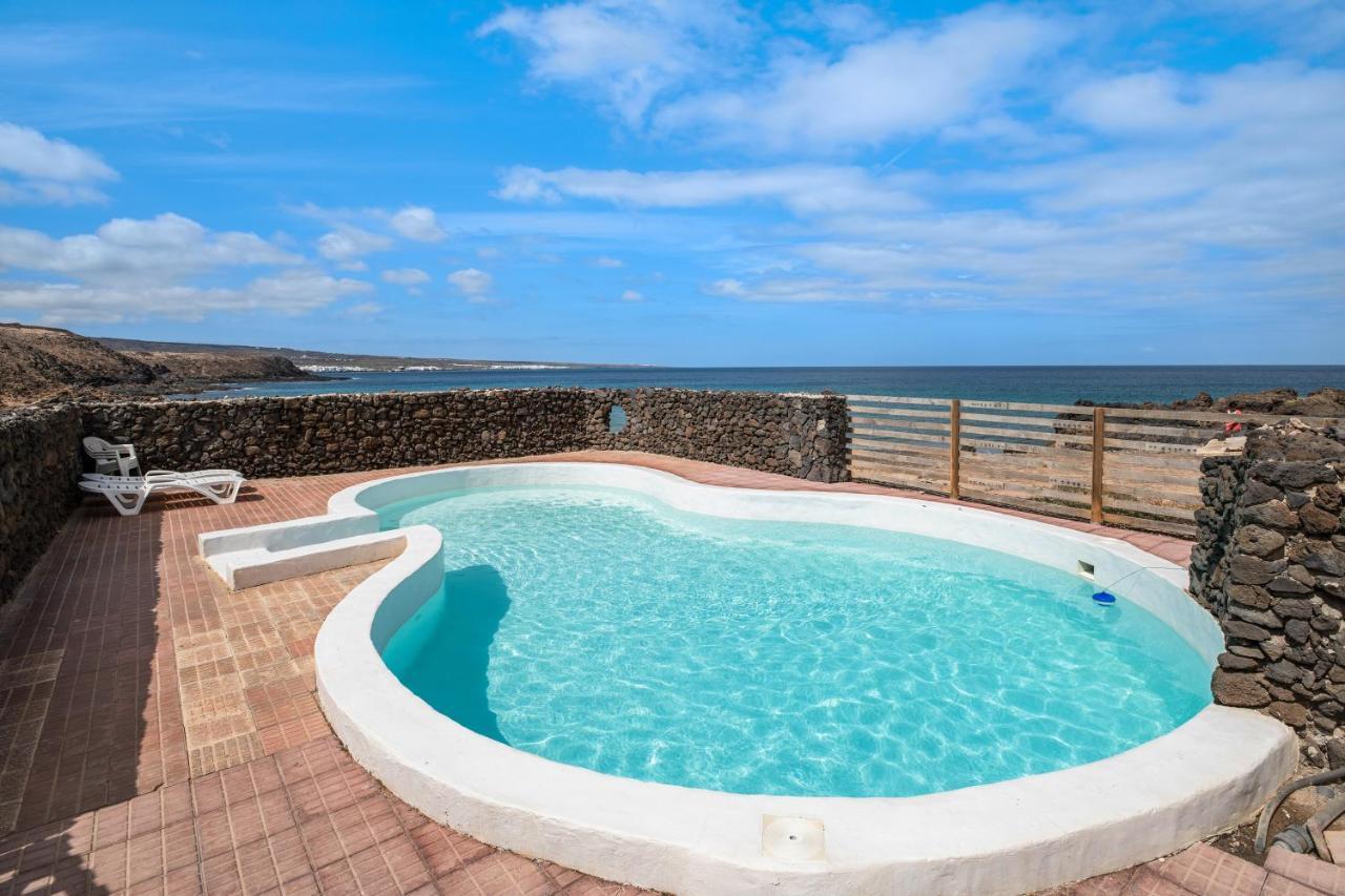 Playa Marina Eco Bungalow Arrieta Ариета Екстериор снимка